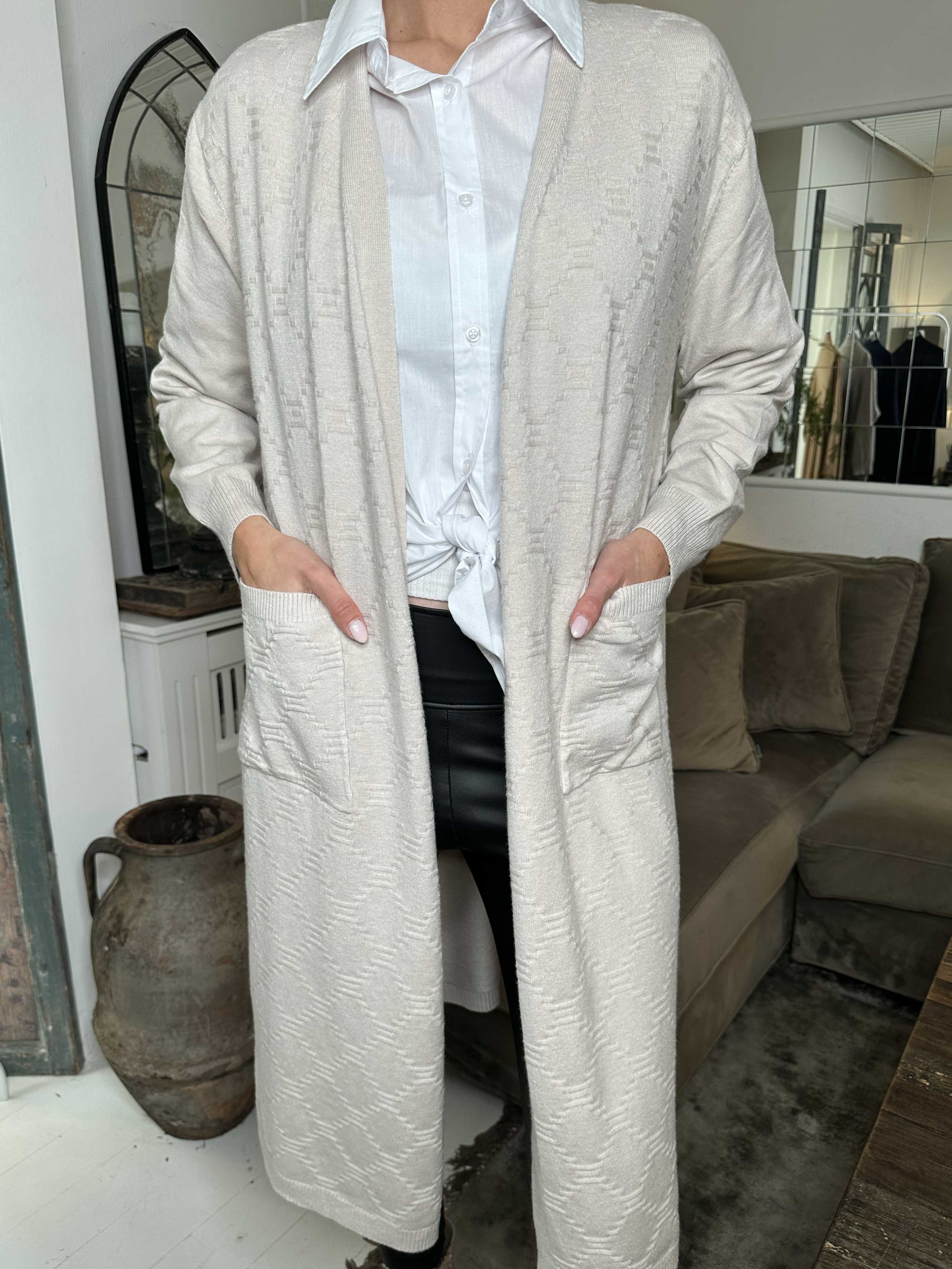 Agnesa - Lang strikcardigan med lommer